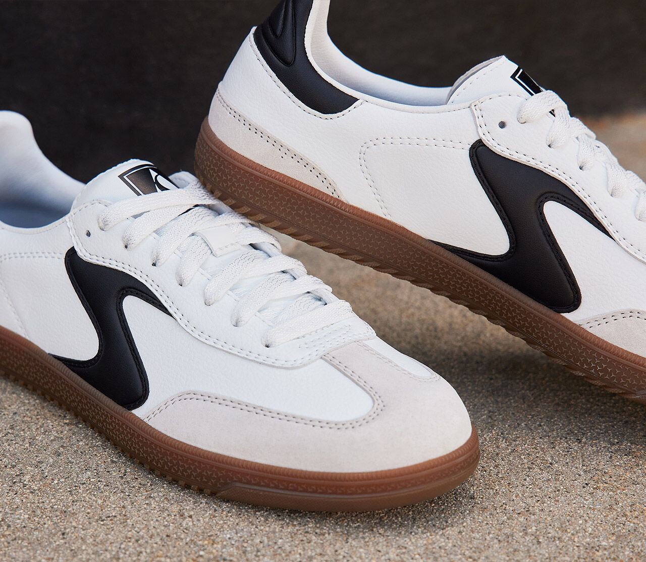 Court & Classics Shoe